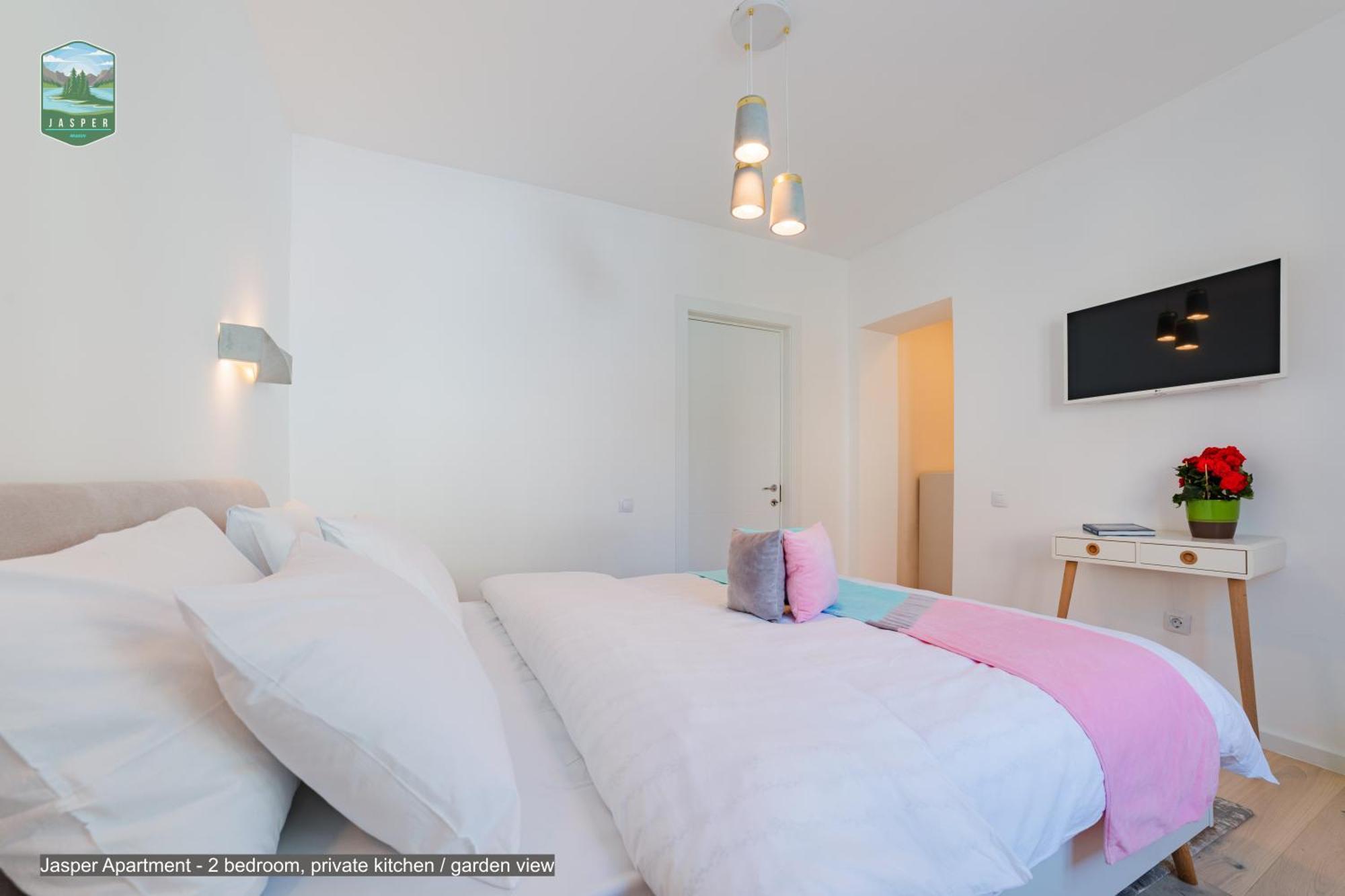 Sierra - Northstar Apartments Брашов Номер фото
